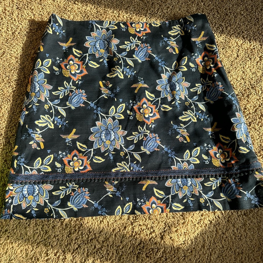 LOFT Navy Blue Floral Mini Skirt Women’s Size 8
